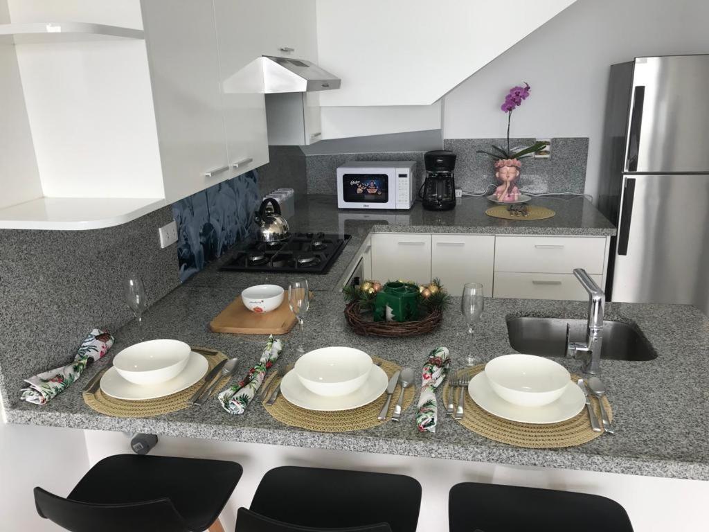 Albano, Ocean View And Pool Near Miraflores And Airport Apartment *